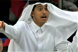 Hoàng tử Qatar nói gì khi được chú ý ở World Cup
