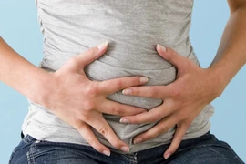 Cách phòng ngừa chứng đầy hơi, ợ nóng trong ngày Tết