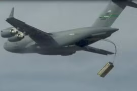 Bắt chước Việt Nam, Mỹ biến vận tải cơ thành oanh tạc cơ