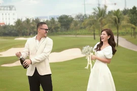 Chồng MC Thu Hoài: 'May mắn khi vợ biết chơi golf'