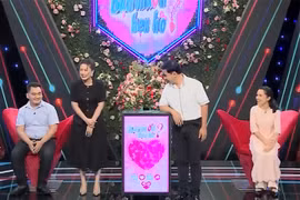 Nàng chưa từng yêu đòi ôm bạn trai khi vừa gặp mặt