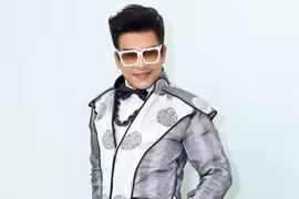 MC Thanh Bạch lên tiếng khi bị chê vì diện những bộ cánh khó hiểu