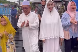 Vợ chồng làm đám cưới lại sau 16 năm ly hôn