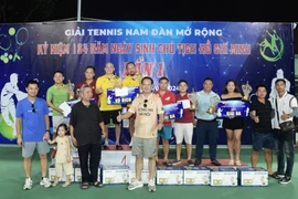 Giải Tennis Nam Đàn mở rộng chào mừng kỷ niệm ngày sinh nhật Bác Hồ