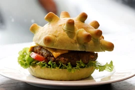 Chiếc bánh “corona” độc lạ của ông chủ trẻ tuổi người Việt, báo Mỹ khen hết lời