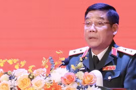 [INFOGRAPHIC] Tiểu sử tân Bí thư Bắc Giang Nguyễn Văn Gấu