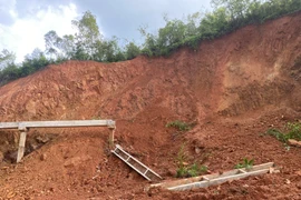 Lạng Sơn: Đang bị công an điều tra, mương thủy lợi tiếp tục gãy, đổ