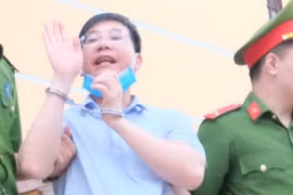 Gian lận điểm thi tại Hòa Bình: Cựu trưởng phòng An ninh lĩnh án 6 năm tù