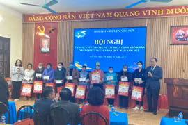 Xuân yêu thương về với bà con có hoàn cảnh khó khăn tại Sóc Sơn