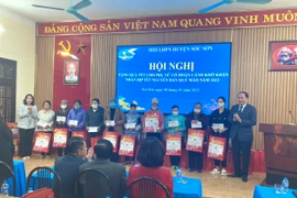 Xuân yêu thương về với bà con có hoàn cảnh khó khăn tại Sóc Sơn