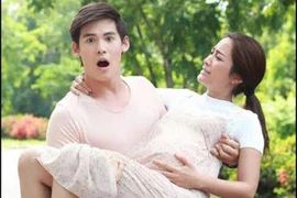 Bị nhân tình chồng mang bụng bầu đến ăn vạ, vợ nói 1 câu khiến cô ả ê mặt