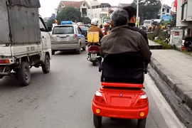 "Siêu xe" kinh dị chỉ có tại Việt Nam ngày Tết