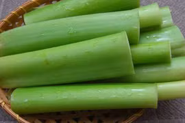 Video: Tác hại khôn lường khi ăn dọc mùng sai cách