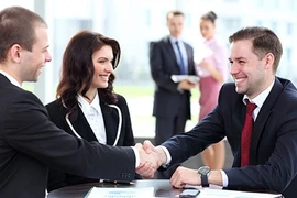 Video: 10 cách ứng xử ngớ ngẩn trong giao tiếp khiến ai cũng ghét