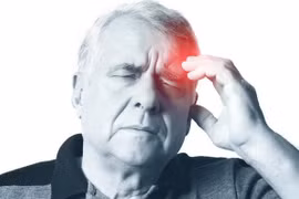 Video: 4 dấu hiệu cảnh báo sớm ngay trước khi bị ngã do đột qụy