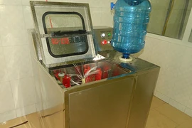 Video: Đặt bình nước sai chỗ, thủy khí cuốn trôi tài lộc