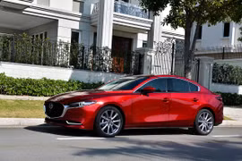 Ưu đãi đặc biệt dành cho khách hàng mua xe Kia, Mazda trong tháng 6/2021