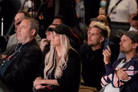 “Nữ hoàng review” Supercar Blondie nói gì khi lần đầu lái VinFast VF 8 tại Mỹ?