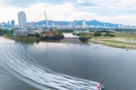 “Nghẹt thở” với show diễn Awaken River mới toanh tại Đà Nẵng