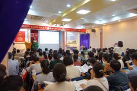 Hơn 150 y bác sĩ tại TP HCM được tập huấn Phần mềm chăm sóc dinh dưỡng mẹ và bé