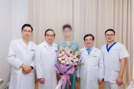 Chàng trai trẻ vượt “cửa tử” sau ca phẫu thuật khối u xương khổng lồ cực hiếm gặp