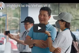 Phấn khích khi lần đầu lái thử ô tô điện VinFast VF 8