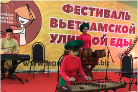 Thưởng thức hương vị Tết Việt trong lòng nước Nga