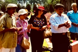 Nhớ những người bạn năm ấy ra đi rồi mãi không về...