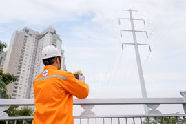 EVNHANOI đảm bảo điện dịp Lễ 30/4 và Quốc tế lao động 1/5