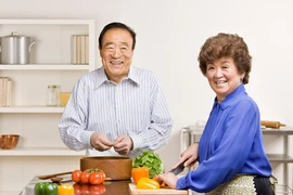 10 nhóm thực phẩm người cao tuổi nên hạn chế