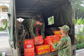 Làm gì để hết “nóng trong người” lúc giãn cách?