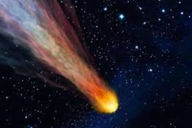 Nóng: Quả cầu lửa sáng gấp 10 lần Mặt trăng bất ngờ nổ lớn