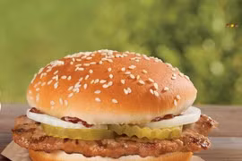 Burger King “vượt mặt” đối thủ, bán sandwich 1 đô