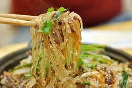 Ai nên hạn chế ăn miến?