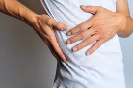 Đau đầu, tức mạn sườn phải... đi khám phát hiện ung thư phổi 