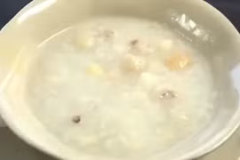 Cháo hạt sen kỷ tử long nhãn - món ăn giúp bổ trứng, điều hòa nội tiết