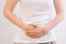 Sốt cao kèm đau bụng, đi khám tá hoả phát hiện vòi trứng chứa đầy mủ