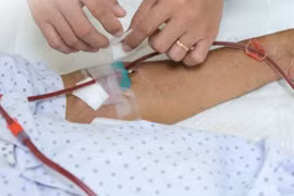 Suy thận sau... 3 tháng uống thuốc “trị bách bệnh”