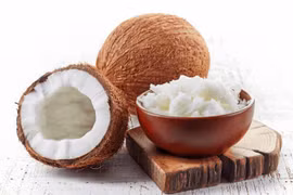 Lợi ích không ngờ của cơm dừa