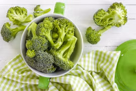 Lợi ích không ngờ của bông cải xanh với làn da