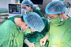 Giành lại sự sống cho thai phụ chửa ngoài tử cung, vỡ gây sốc mất máu