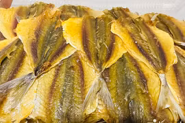 Bán cá khô, chả cá thu gần 737 triệu USD