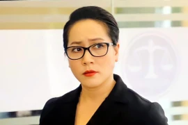 Diễn viên Thu Huyền: Làm mẹ bỉm sữa tuổi 45, chồng yêu hết mực