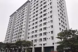 Cận cảnh dự án tái định cư trên 'đất vàng' Hà Nội phơi nắng, phơi sương