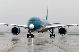 Đóng cửa sân bay, hủy chuyến trước bão số 5