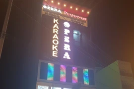 Tạm giữ nghi can vụ trung tá công an tử vong vì bị ngã ở quán karaoke