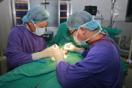 Chấn thương hy hữu khiến nam sinh phải cắt bỏ tinh hoàn vỡ nát