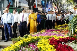 Chợ Hoa Xuân "Trên bến dưới thuyền" ở TP HCM năm nay có gì?