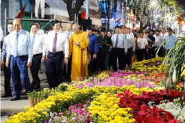 Chợ Hoa Xuân "Trên bến dưới thuyền" ở TP HCM năm nay có gì?