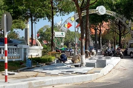 TP Buôn Ma Thuột: Cận cảnh công trình thi công vỉa hè những ngày giáp Tết